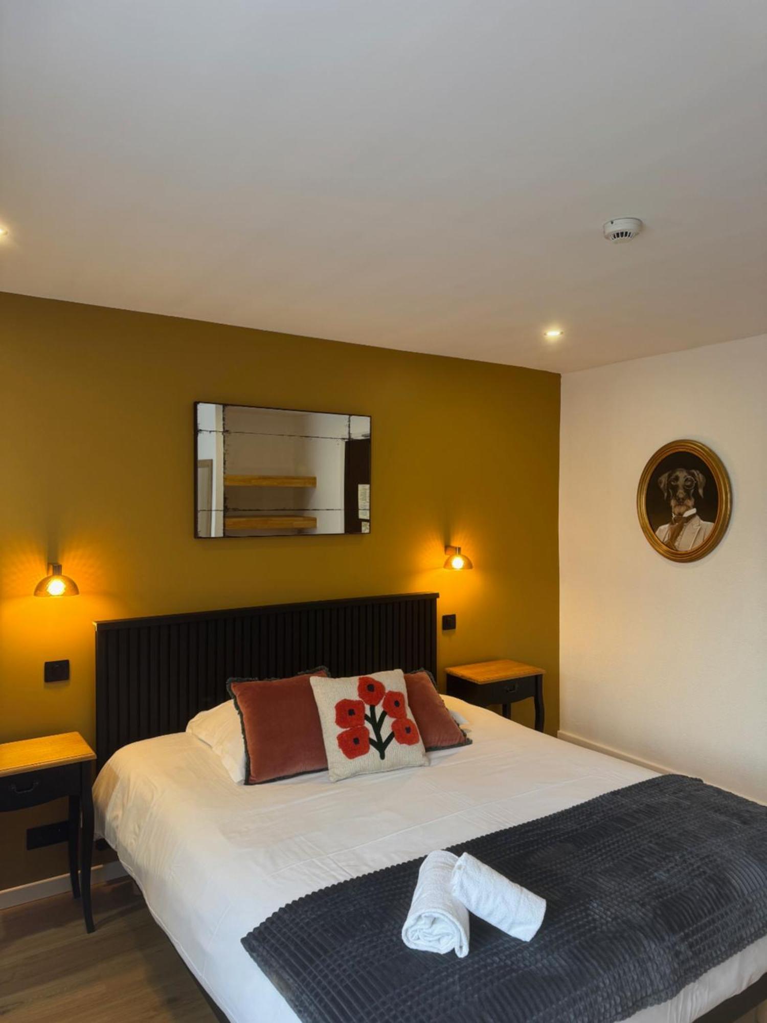 Le Clos Du Pontic Logis Et Cit'Hotel Landerneau Exterior foto